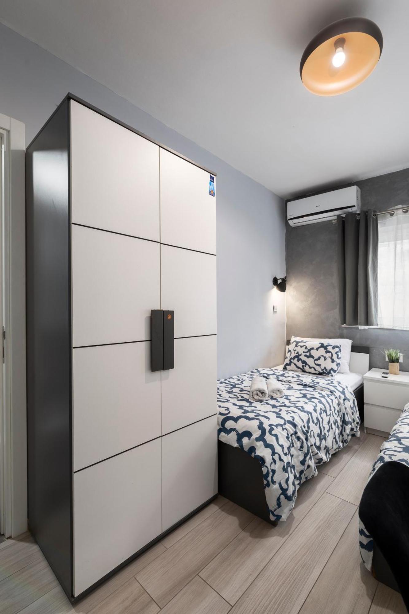 Modern 3 Bedroom & 3 Bathroom Apartment - Near Balluta Bay Сент Джулианс Экстерьер фото